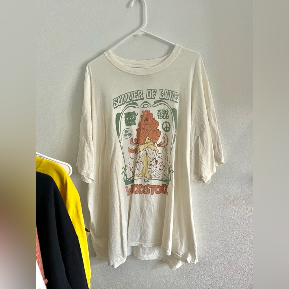 urban outfitters tee